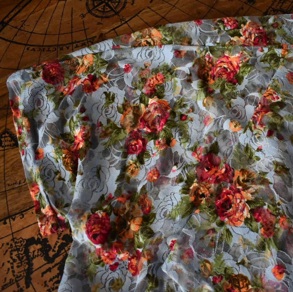 Sweet Rain - Lace Floral Kimono